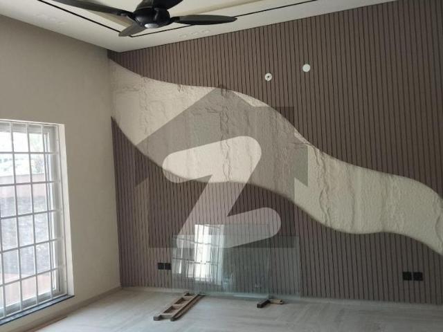 In I 8/2 1 Kanal House For sale I 8/2