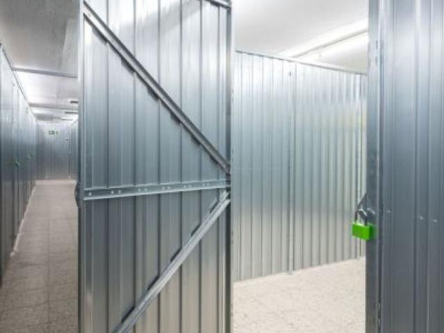 Warehouse for rent in Krefeld Ref 4515 | dreamo. Ch