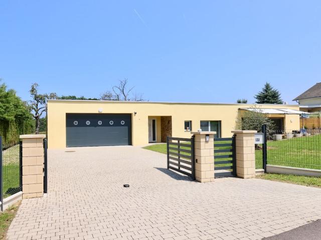 In Montignez steht eine neue Villa mit 5,5 Zimmern auf einer Ebene zum Verkauf