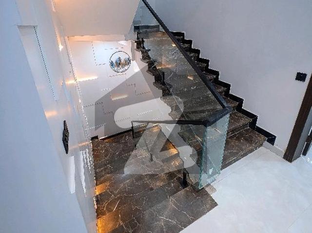 In MPCHS Block C House Sized 10 Marla For sale MPCHS Block C
