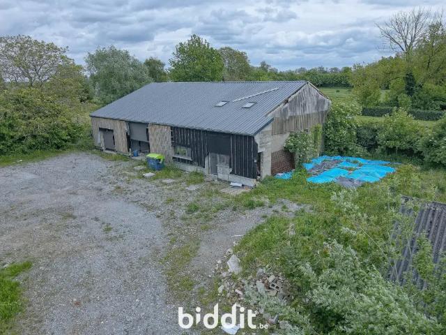 in openbare verkoop Onbepaald pand Wasseiges
