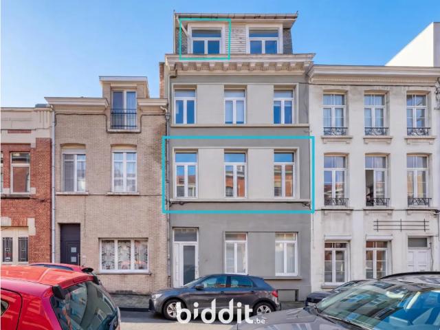 in openbare verkoop Appartement Etterbeek