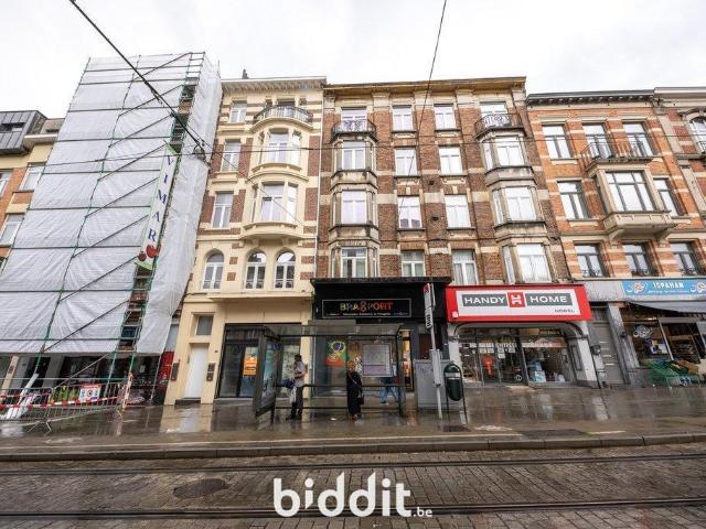 in openbare verkoop Appartement Etterbeek