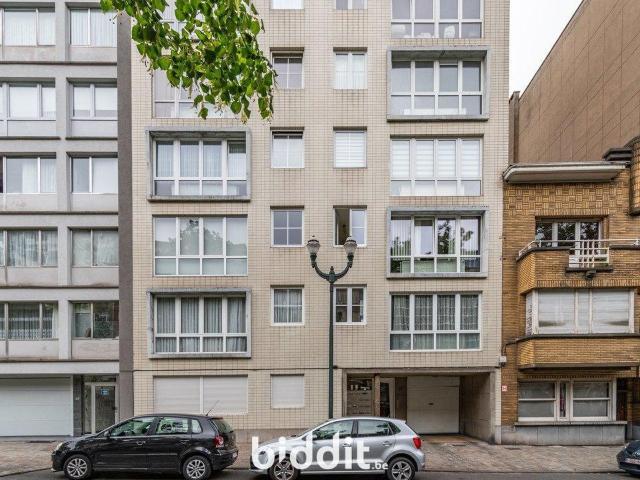 in openbare verkoop Appartement Schaarbeek