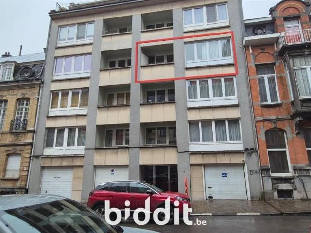 in openbare verkoop Appartement Schaarbeek