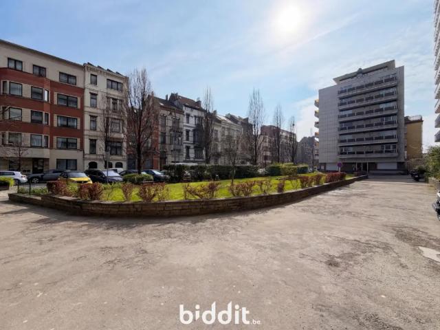 in openbare verkoop Appartement Sint Jans Molenbeek