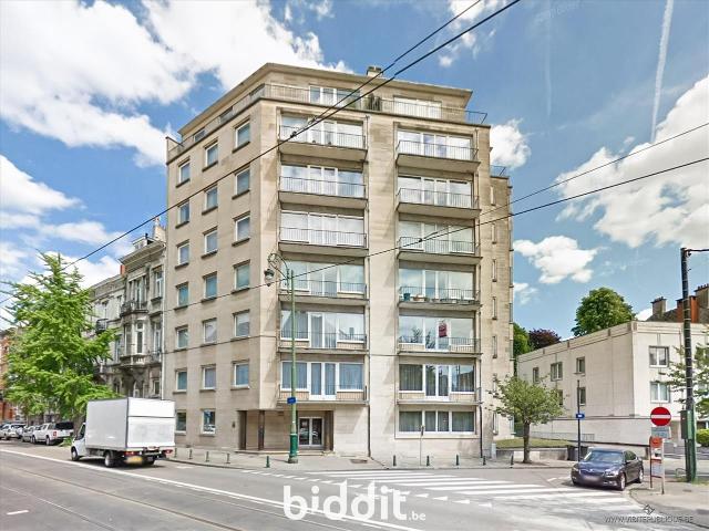 in openbare verkoop Appartement Ukkel