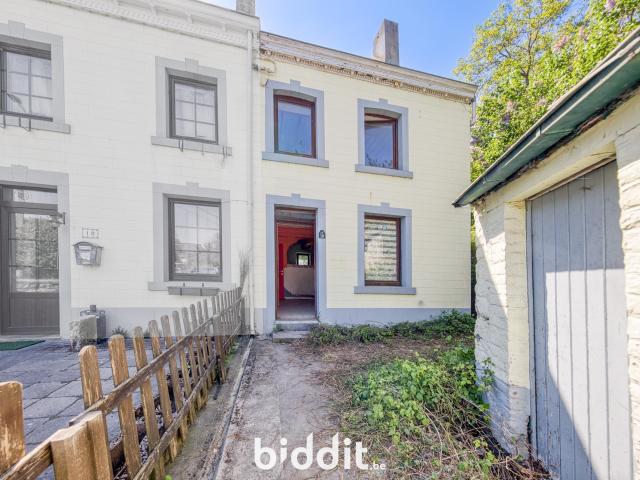 in openbare verkoop Huis Andenne