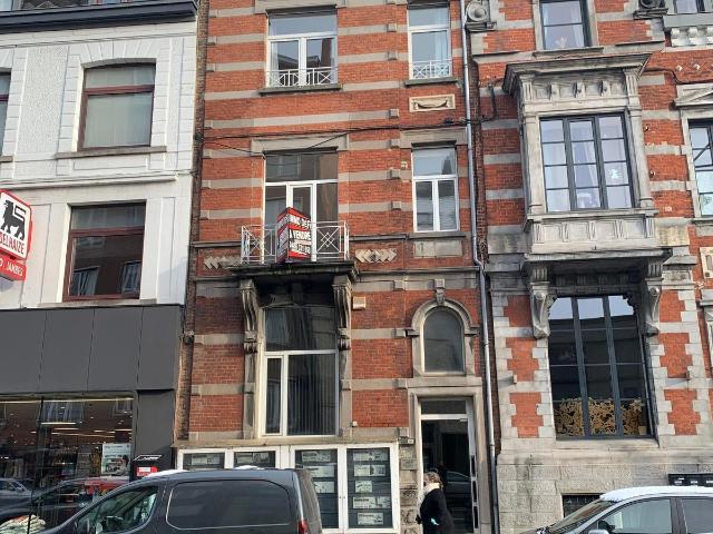 in openbare verkoop Huis gemengd gebruik Jambes