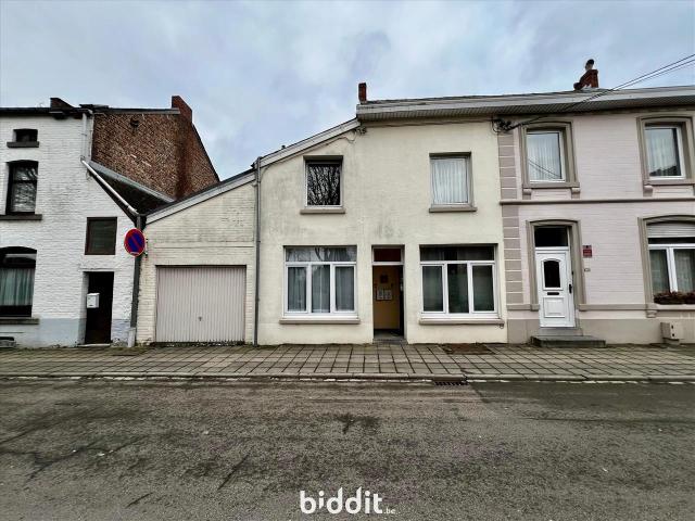 in openbare verkoop Huis Florennes
