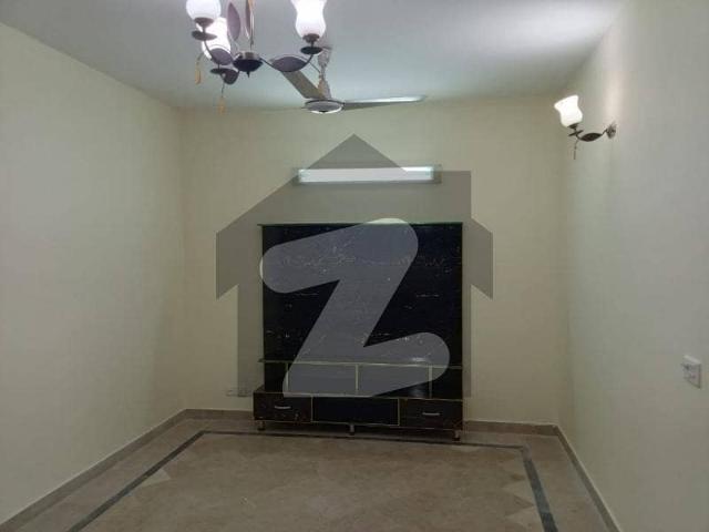 In P W D 10 Marla House 5 Bedroom 6 Washroom Rent Demand 110000