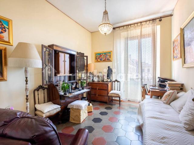 In Piazza Vittorio Emanuele Ii, in posizione strategica ed i. 105m² Rome