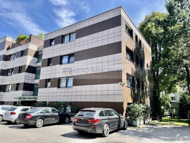 In Rüttenscheid! Mit Aufzug, Balkon und Tiefgaragenplatz! Nein? Doch!