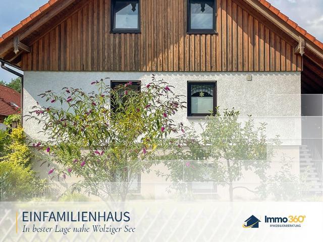 In Seenähe: Einfamilienhaus mit Garten