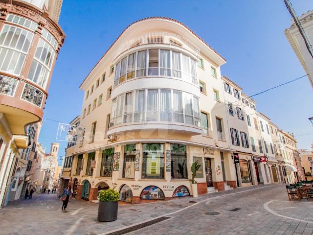 Inmueble de gran importancia en el corazón histórico y comer. 978m² Mahón