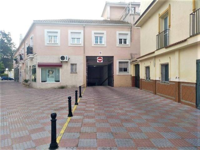 Inmueble en Venta en Tomares