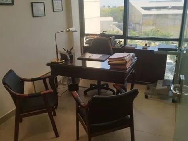 Inmueble en Venta en Tomares