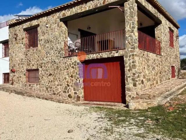 Inmueble en Venta en Torre de Juan Abad