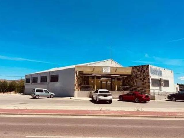 Inmueble en Venta en Yecla