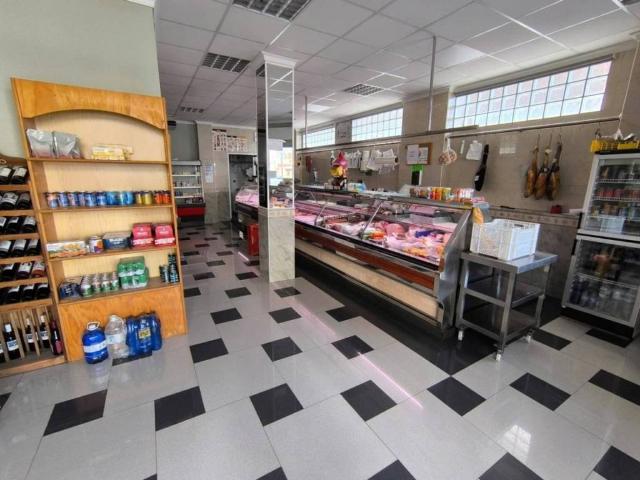 Inmueble en Venta en Yecla
