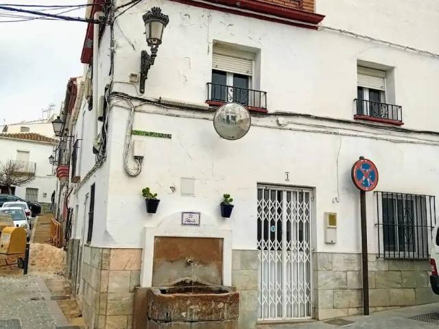 Inmueble en Venta en Yunquera