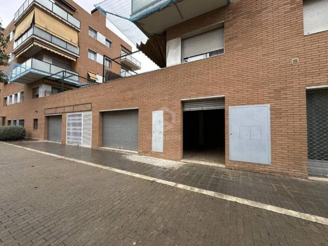 Inmueble en Venta en Abrera