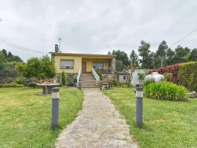 Inmueble en Venta en Cambre
