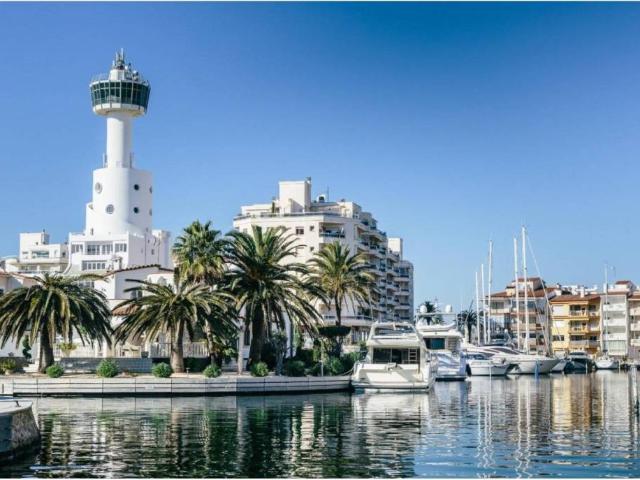 Inmueble en Venta en Castelló d'Empúries
