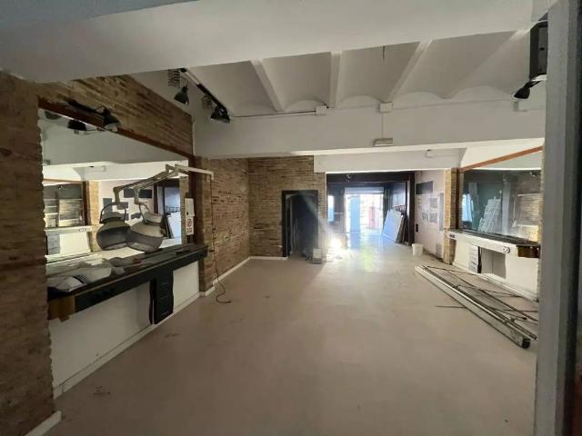 Inmueble en Venta en Cornellà de Llobregat