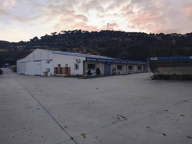 Inmueble en Venta en El Hoyo de Pinares