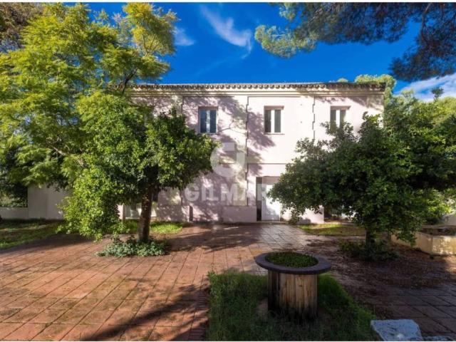 Inmueble en Venta en Estepona