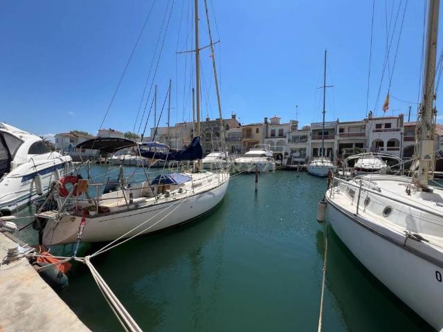 Inmueble en Venta en Castelló d'Empúries