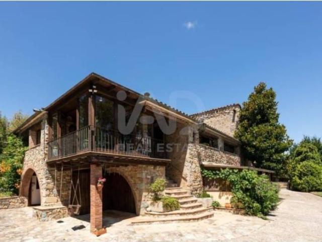 Casa rústica / Caserío en Venta en La Cellera de Ter