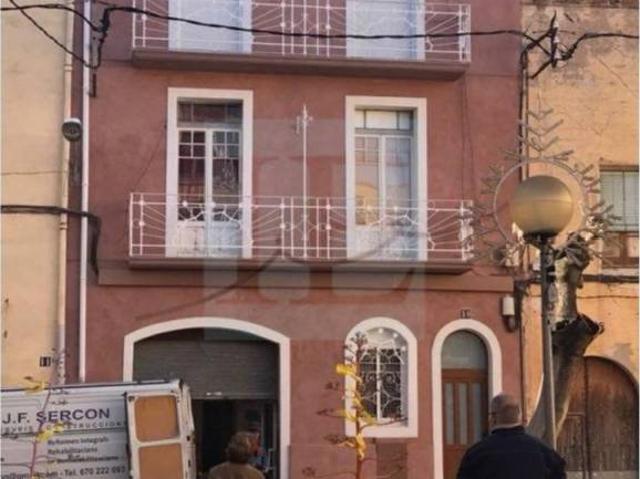 Inmueble en Venta en Montbrió del Camp
