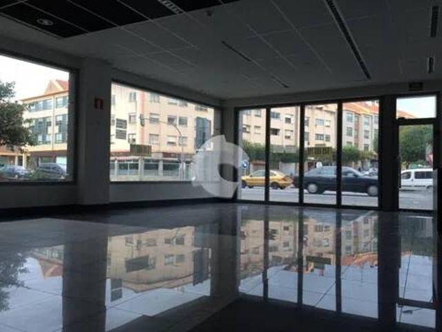 Inmueble en Venta en Oleiros