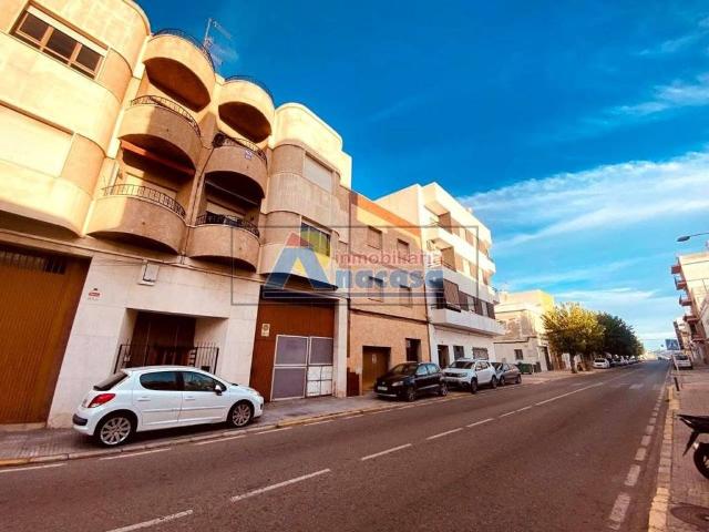 Inmueble en Venta en Oliva