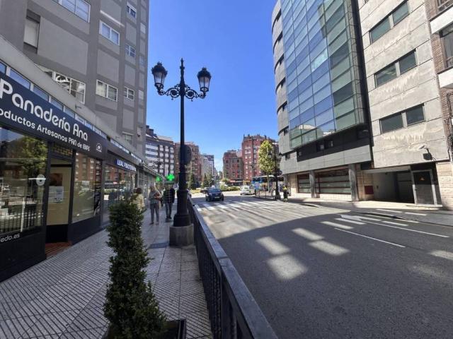 Inmueble en Venta en Oviedo