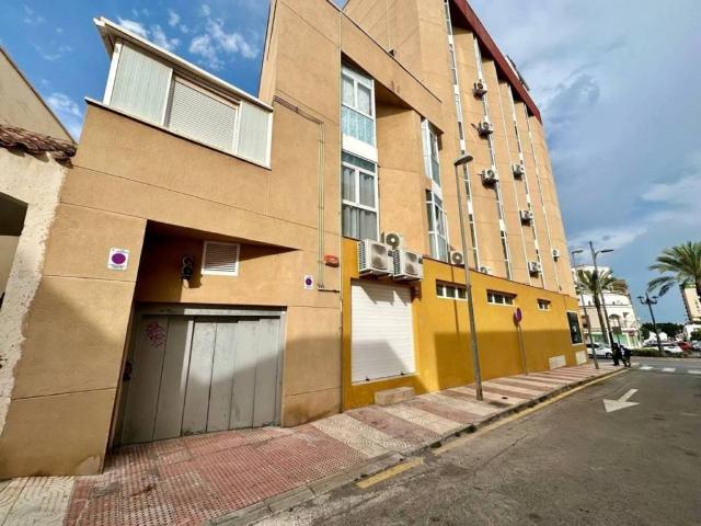 Inmueble en Venta en Roquetas de Mar