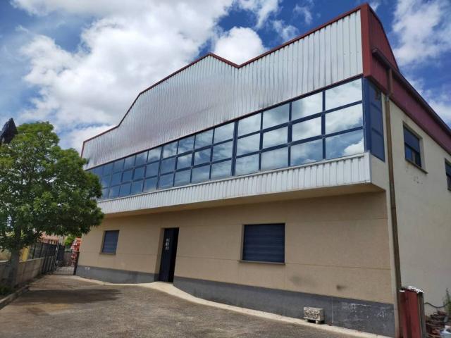 Inmueble en Venta en Santa María del Berrocal