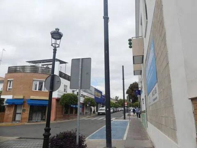 Inmueble en Alquiler en Tomares