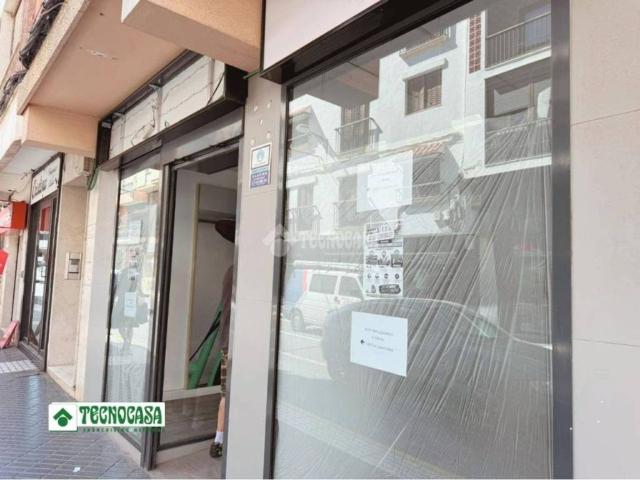 Inmueble en Alquiler en Adra