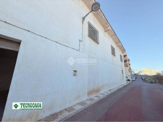 Inmueble en Alquiler en Adra