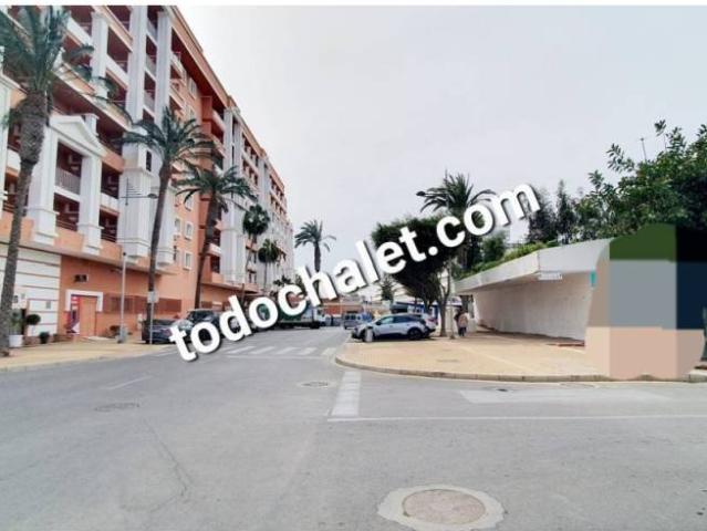 Inmueble en Alquiler en Roquetas de Mar