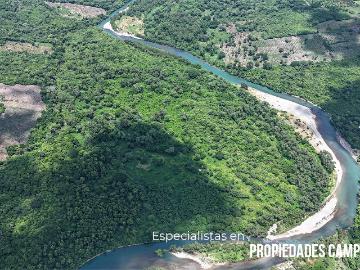 Inmenso Rancho con mucha agua