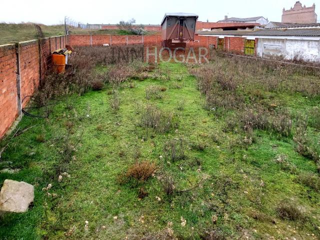 INMHOGAR VENDE NAVE AGRARIA EN ADANERO 05296