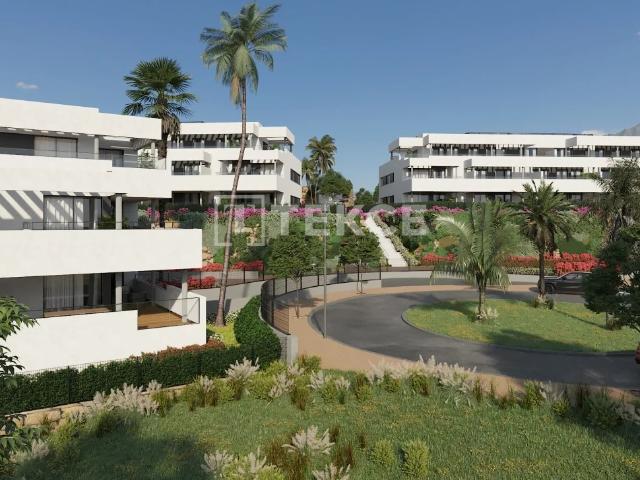 Inmobiliaria con Estilo con Vistas al Mar y a la Naturaleza en Casares