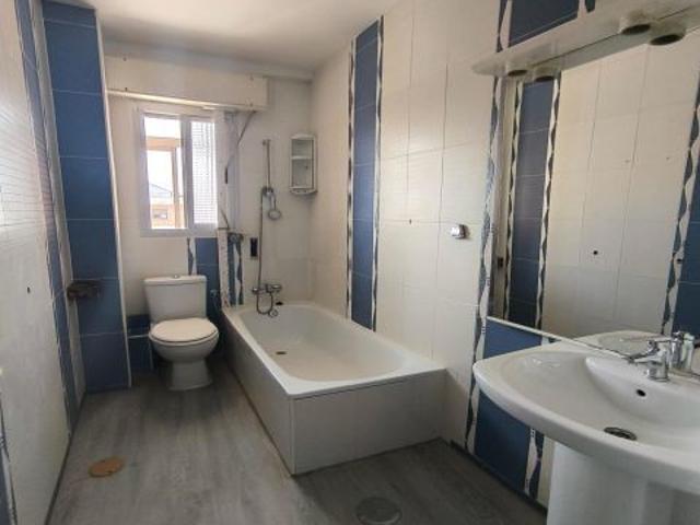 INMOBILIARIA CARVALLO VENDE EN EXCLUSIVA PISO SEMIREFORMADO EN ZONA CENTRO DE FUENLABRADA