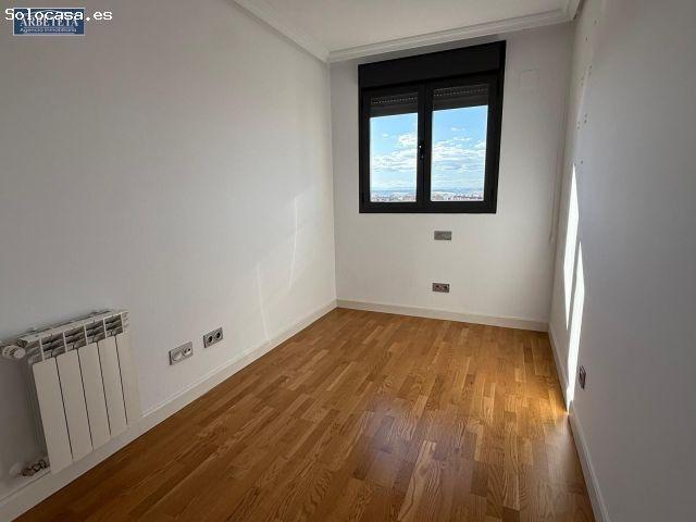 INMOBILIARIA ARBETETA ALQUILA ÁTICO DE DOS DORMITORIOS EN ZONA ROTONDA DE LAS PROVINCIAS, GUADALAJAR