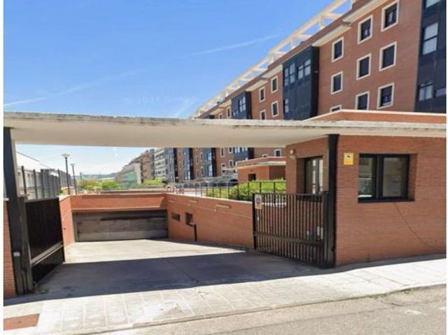 INMOBILIARIA ARBETETA ALQUILA PLAZA DE GARAJE EN CALLE MERCEDES GAIBROIS