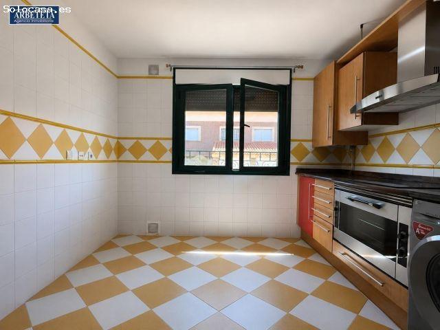 INMOBILIARIA ARBETETA VENDE CHALET ADOSADO EN PARQUE VALLEJO, ALOVERA